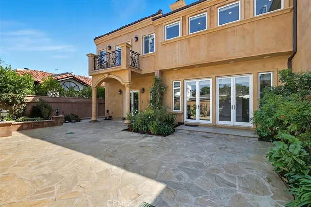 $11,400 | 439 Catalina Drive, Newport Beach, CA 92663