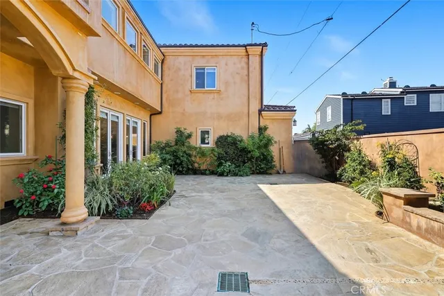 $11,400 | 439 Catalina Drive, Newport Beach, CA 92663