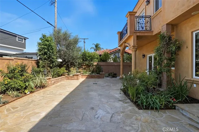 $11,400 | 439 Catalina Drive, Newport Beach, CA 92663