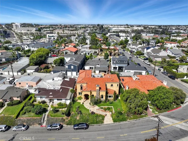 $11,400 | 439 Catalina Drive, Newport Beach, CA 92663