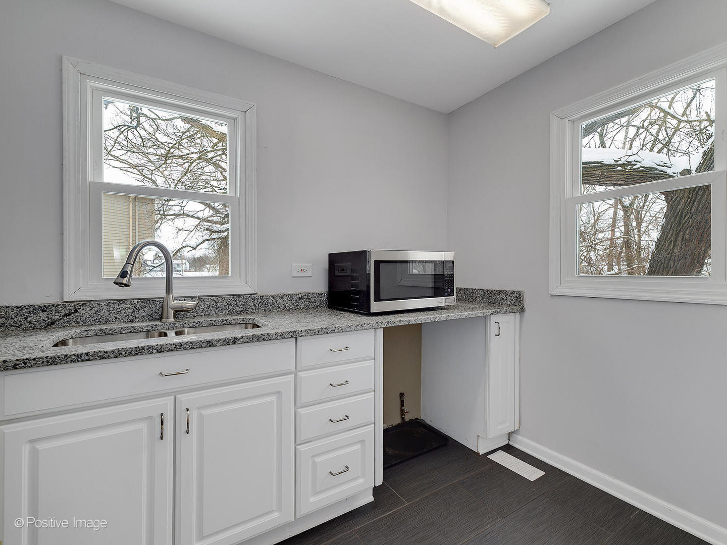 11 Roanoke Court Bolingbrook, IL 60440 - Photo 7 of 29