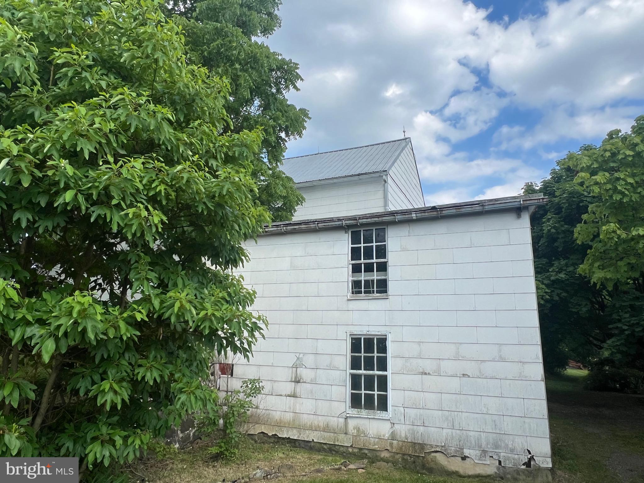 121 West Branch Road Barto, PA 19504 - Photo 4 of 13 Gallery Image 4