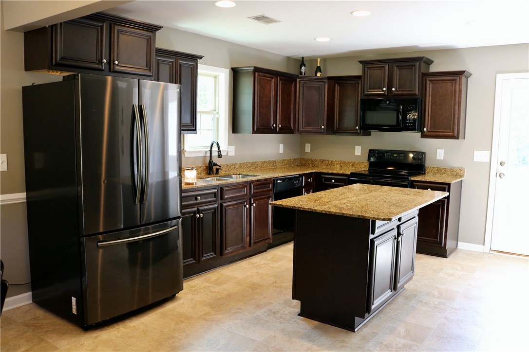12123 Friendship Loop Drive Seneca, SC 29678 - Photo 14 of 39 Gallery Image 14