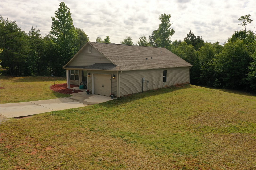 12123 Friendship Loop Drive Seneca, SC 29678 - Photo 3 of 39 Gallery Image 3