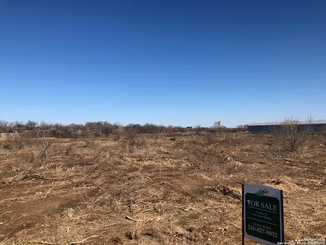 $84,500 | 516-lot 7) Cr 6843, Lytle, TX 78052