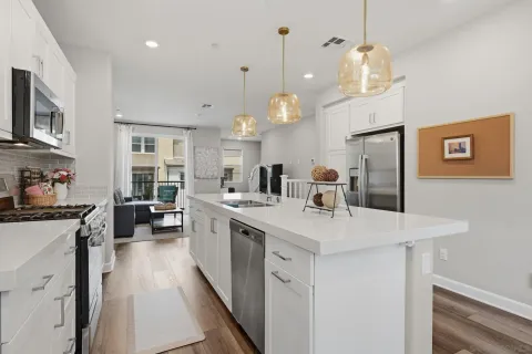 $879,000 | 1232 Sunrise View, Unit 105, San Marcos, CA 92078