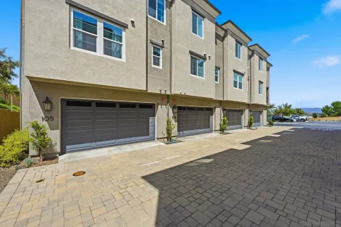$879,000 | 1232 Sunrise View, Unit 105, San Marcos, CA 92078