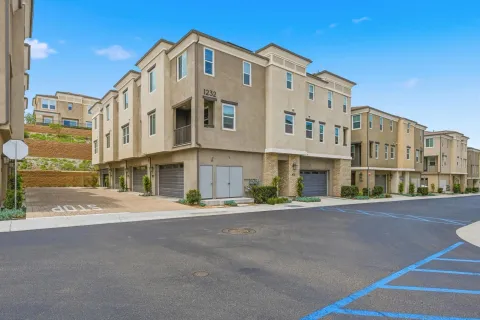 $879,000 | 1232 Sunrise View, Unit 105, San Marcos, CA 92078