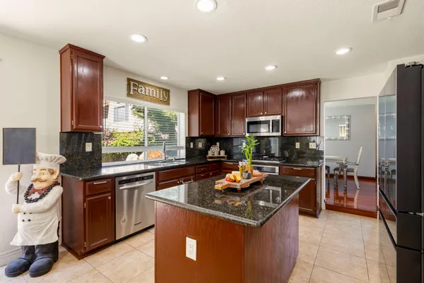 $825,000 | 2053 Raven Street, Tracy, CA 95376