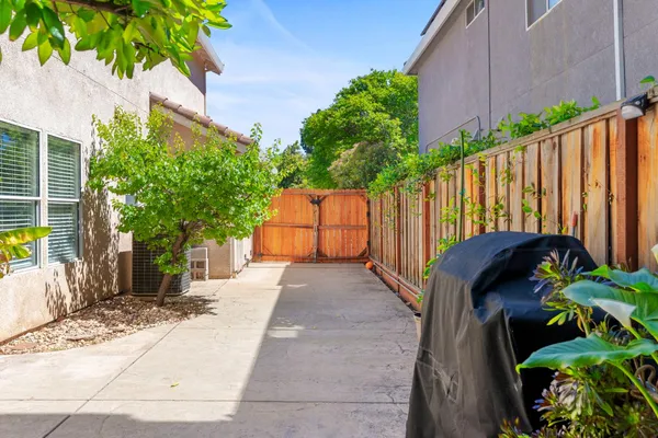 $825,000 | 2053 Raven Street, Tracy, CA 95376