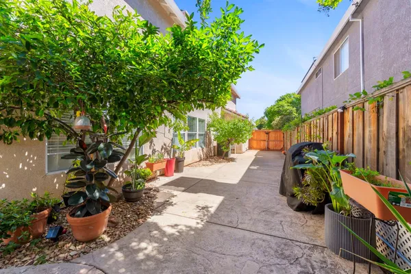 $825,000 | 2053 Raven Street, Tracy, CA 95376