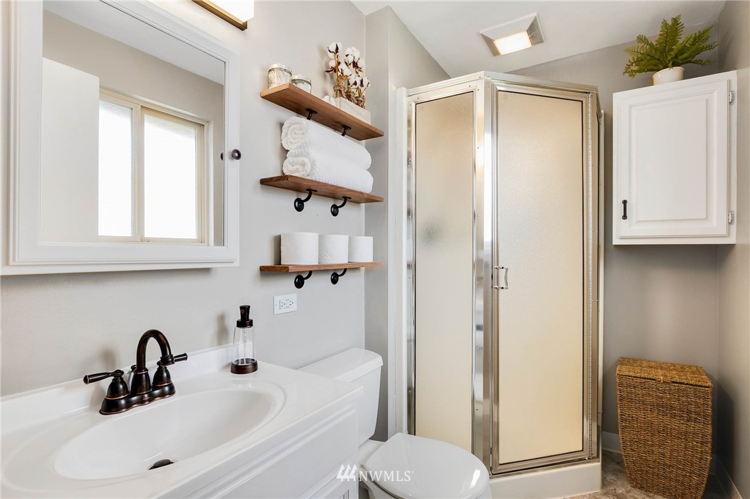 11074 Southeast 181st Street Renton, WA 98055 - Photo 17 of 24 Gallery Image 17