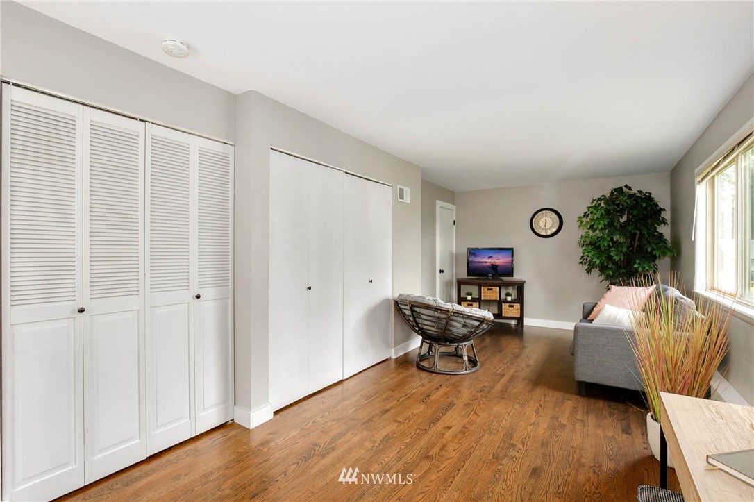 11074 Southeast 181st Street Renton, WA 98055 - Photo 10 of 24 Gallery Image 10