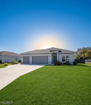 $2,450 | 214 Northwest 3rd Avenue, Cape Coral, FL 33993