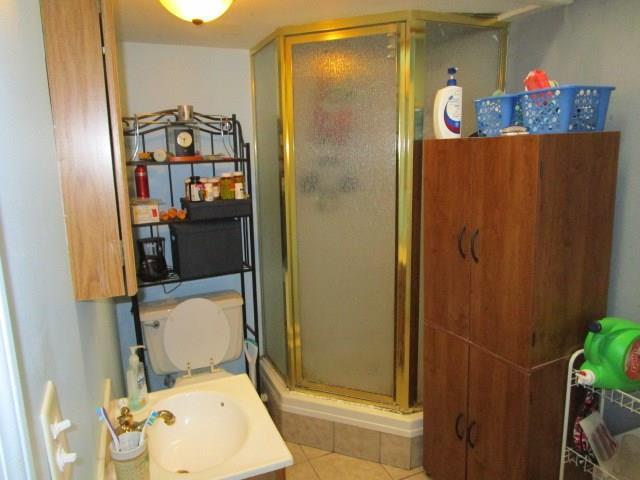 511 Dow Road Orrington, ME 04474 - Photo 21 of 28 APARTMENT BATHROOM