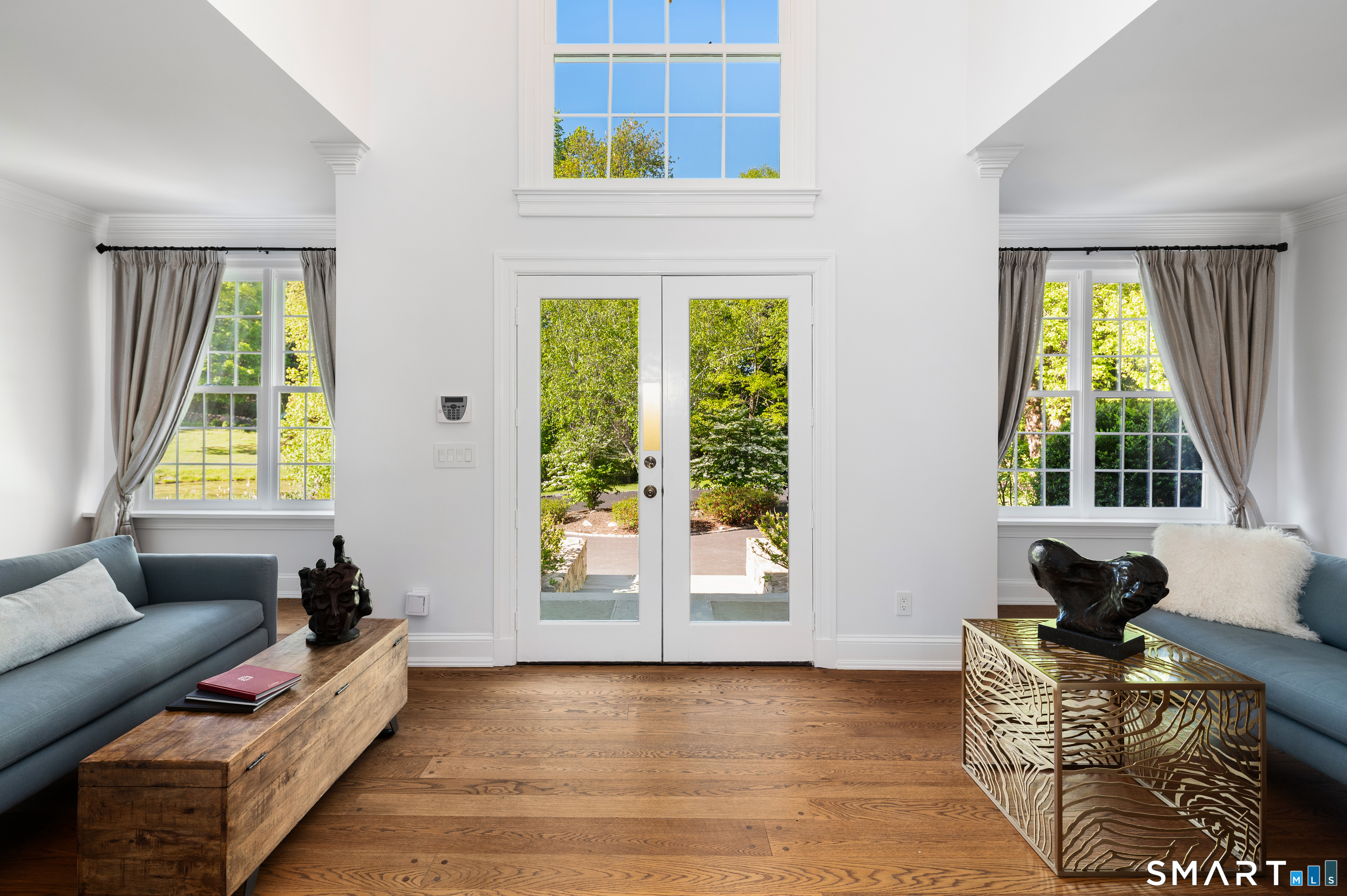 351 Erskine Road Stamford, CT 06903 - Photo 4 of 38