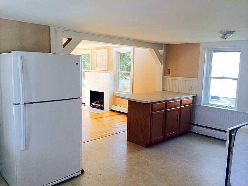 82 Ocean Park Road Saco, ME 04072 - Photo 6 of 31 Kitchen.