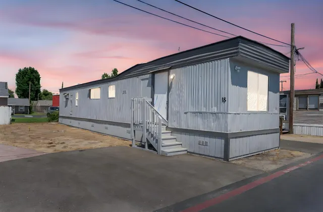 a house view with a outdoor space