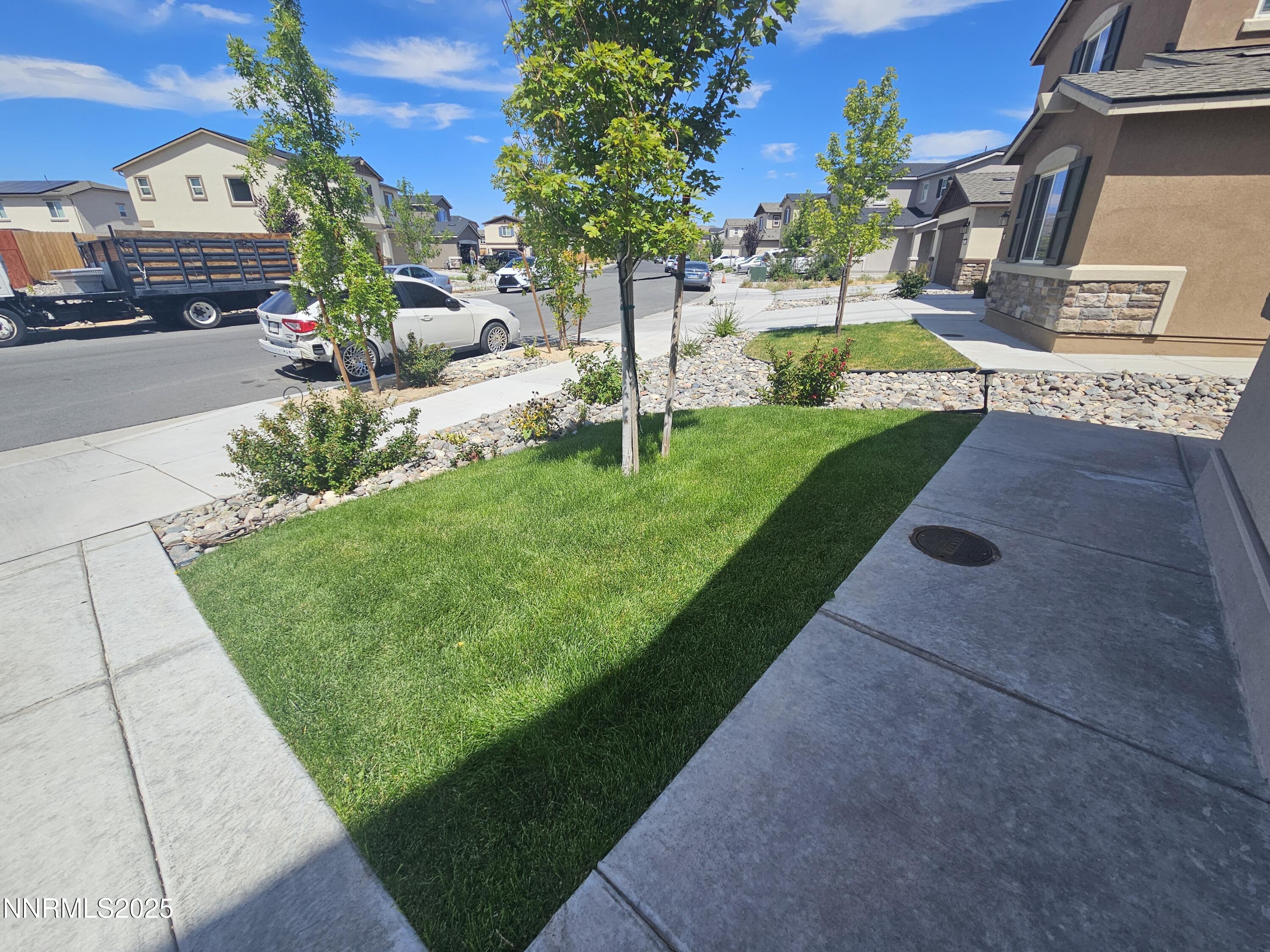 632 Coyote Bluff Reno, NV 89506 - Photo 3 of 23 20250822_123654