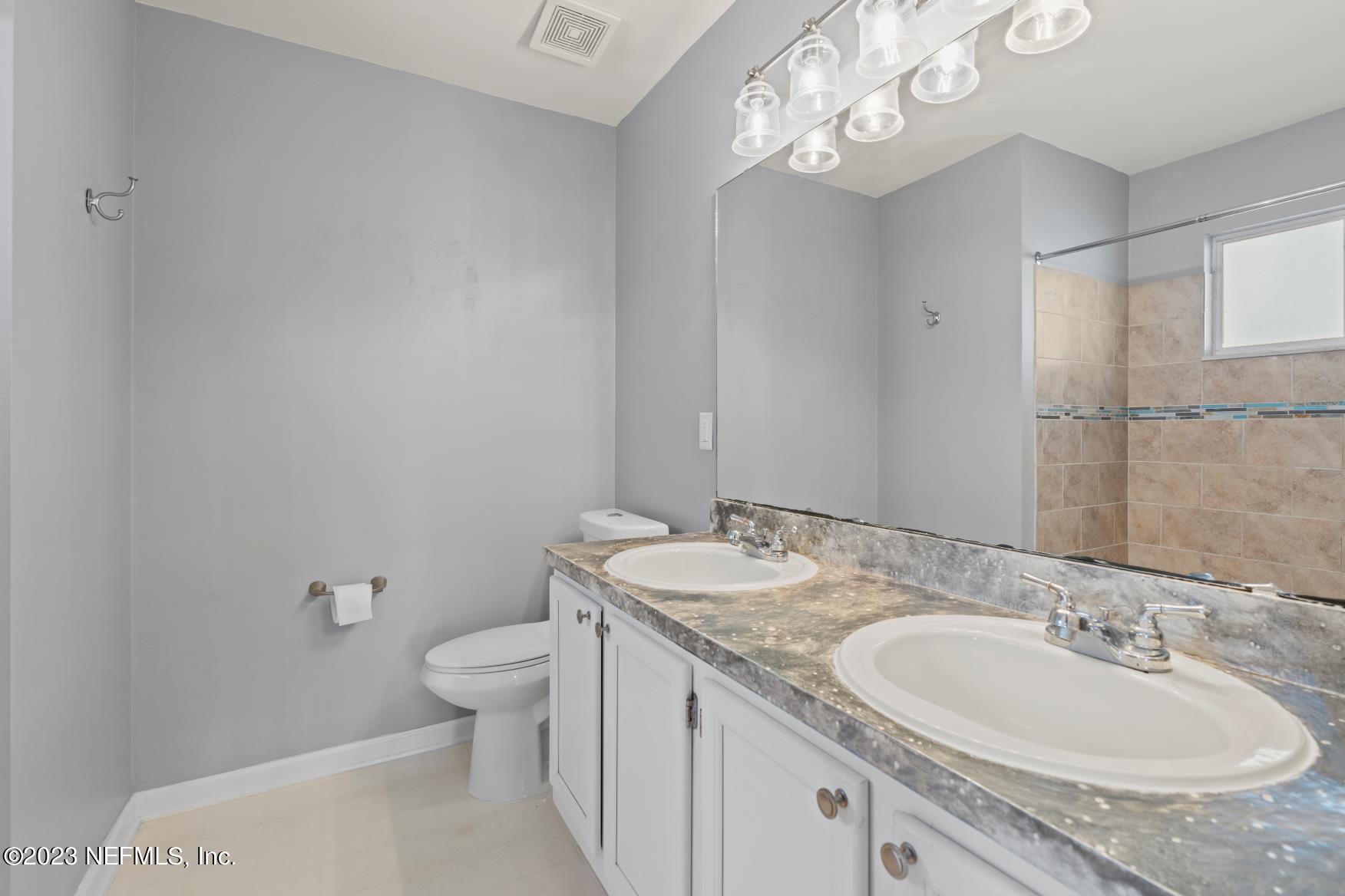 941 Gavagan Road Jacksonville, FL 32233 - Photo 14 of 24 Master Bath