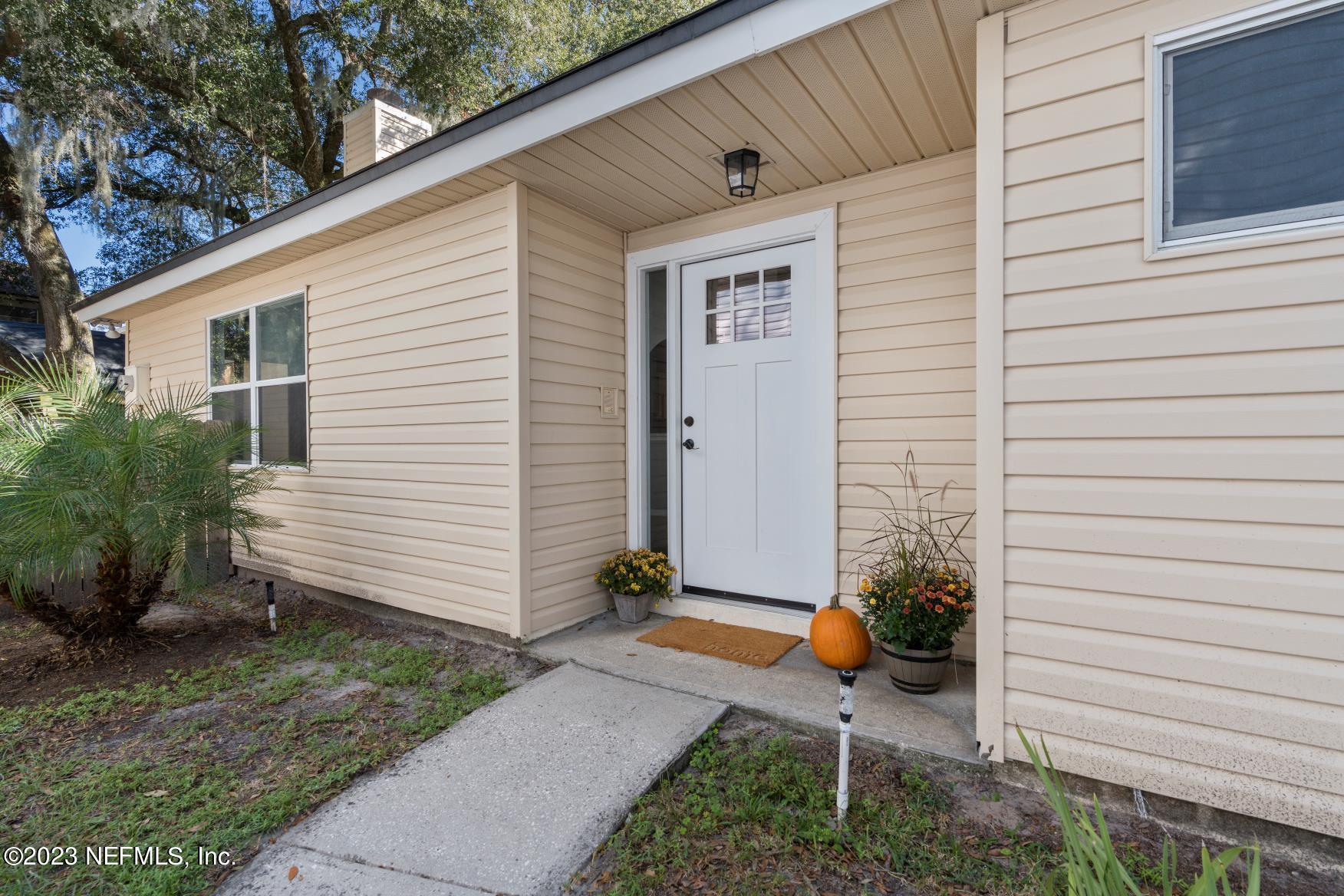 941 Gavagan Road Jacksonville, FL 32233 - Photo 3 of 24 Front Door