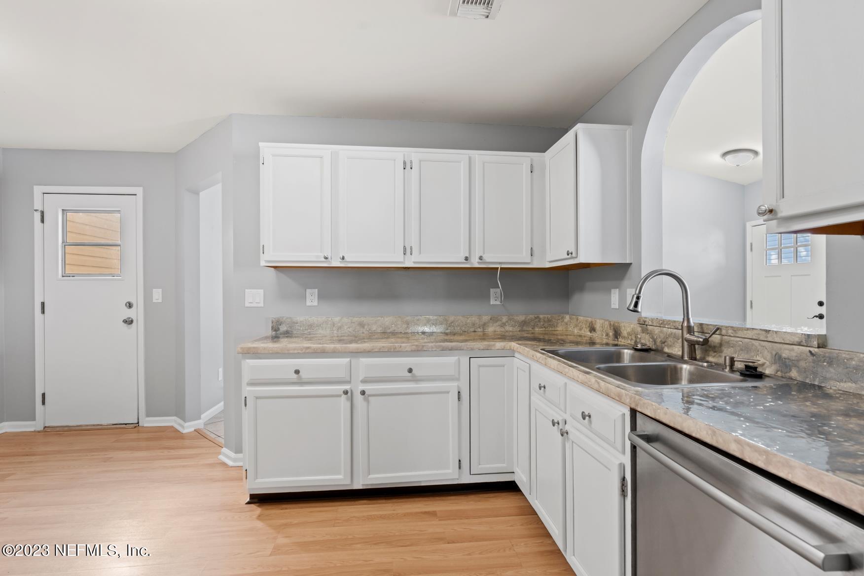 941 Gavagan Road Jacksonville, FL 32233 - Photo 10 of 24 Kitchen