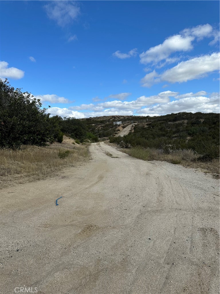 43043 Ardia Road Hemet, CA 92544 - Photo 44 of 53 Driveway into parcel.