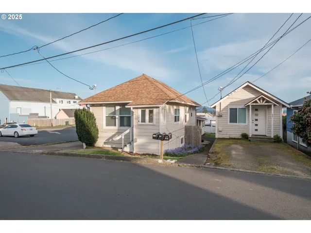 a view of a house with a patio