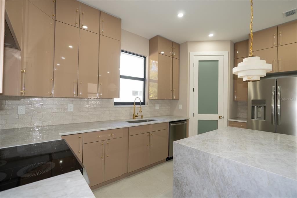 7619 Amherst Street Tampa, FL 33625 - Photo 12 of 50