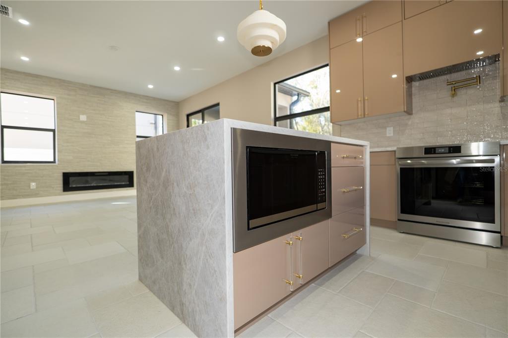 7619 Amherst Street Tampa, FL 33625 - Photo 13 of 50