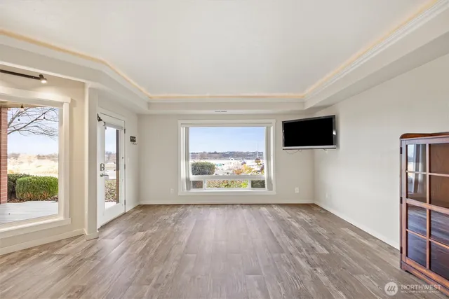 a view of a pathway both side of building