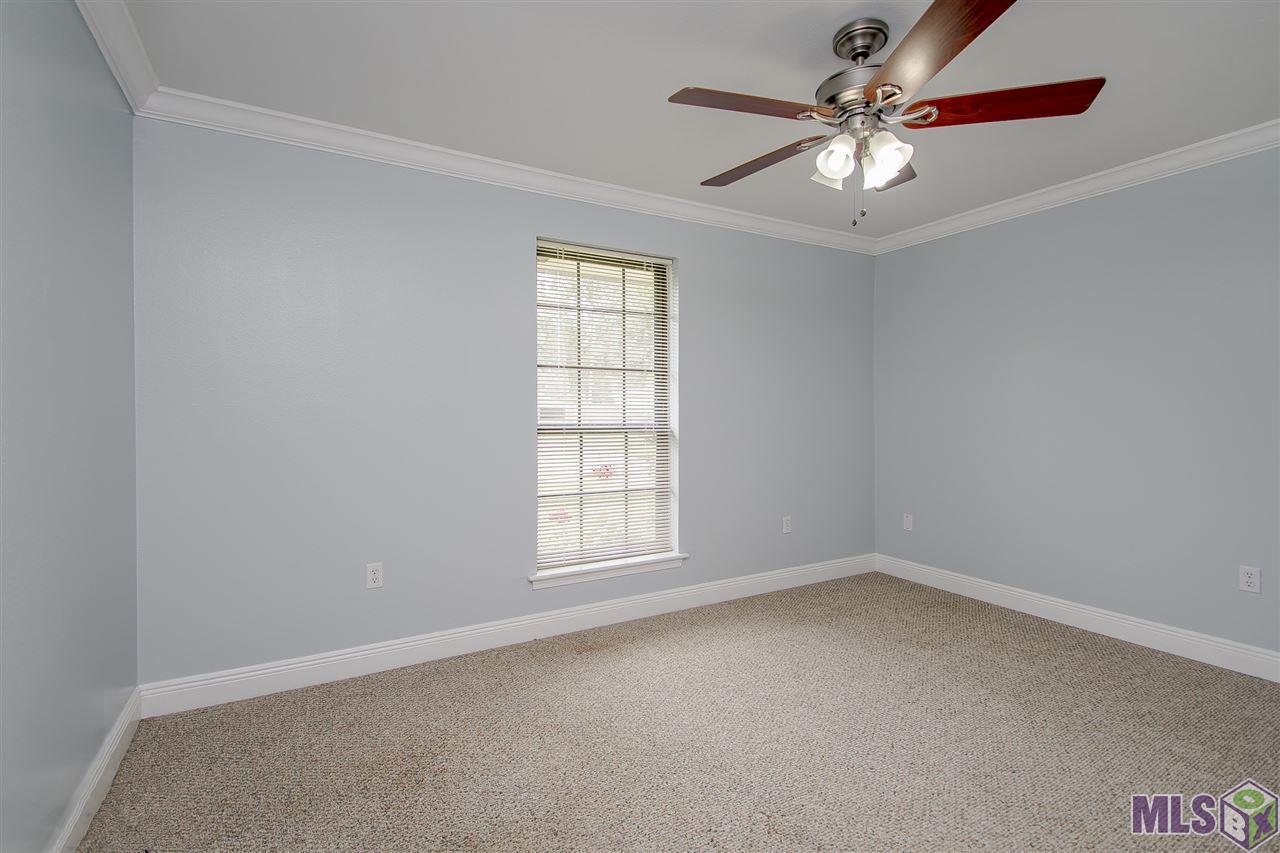 12722 Rambling Oaks Avenue Baton Rouge, LA 70818 - Photo 29 of 31 Bedroom #3