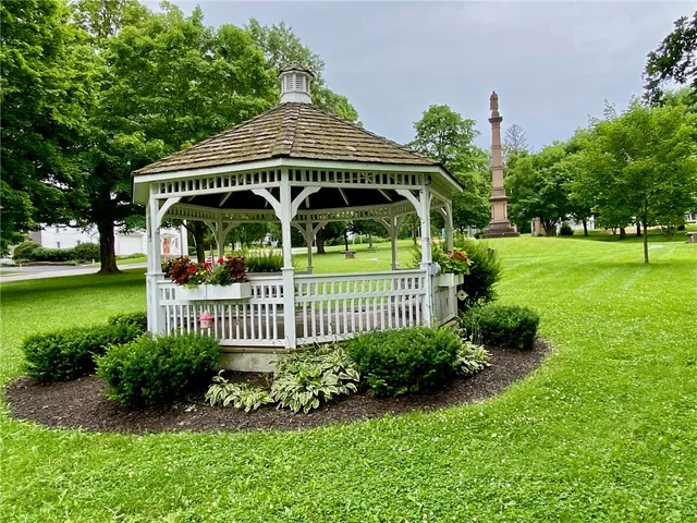 $999,900 | 2890 Conn Road, West Bloomfield, NY 14469