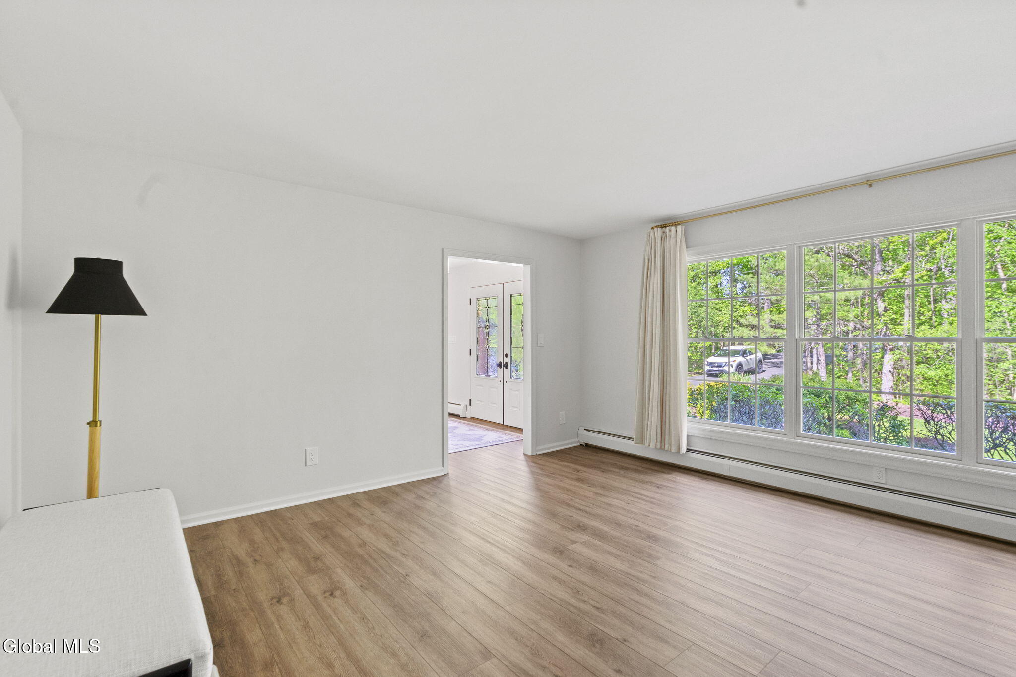 207 Swift Road Voorheesville, NY 12186 - Photo 4 of 34 Entry to living room