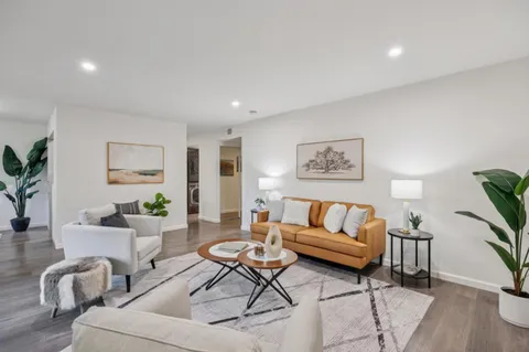 $865,000 | 3350 La Mesa Drive, Unit 4, San Carlos, CA 94070