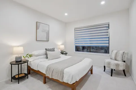 $865,000 | 3350 La Mesa Drive, Unit 4, San Carlos, CA 94070