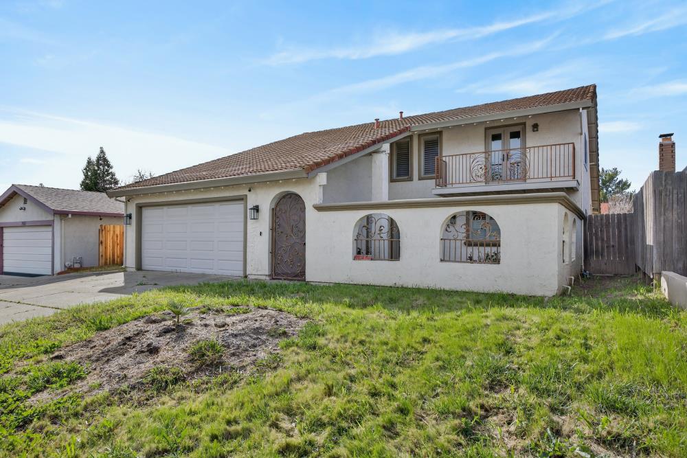 7019 Forbs Way Citrus Heights, CA 95610 - Photo 2 of 56