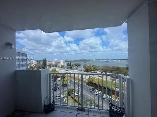 $1,650 | 1200 Northeast Miami Gardens Drive, Unit 912W, Miami, FL 33179