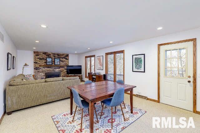 18420 Deer Hill Road Pleasant Valley, IA 52767 - Photo 13 of 24 Gallery Image 13
