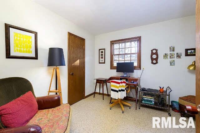18420 Deer Hill Road Pleasant Valley, IA 52767 - Photo 16 of 24 Gallery Image 16