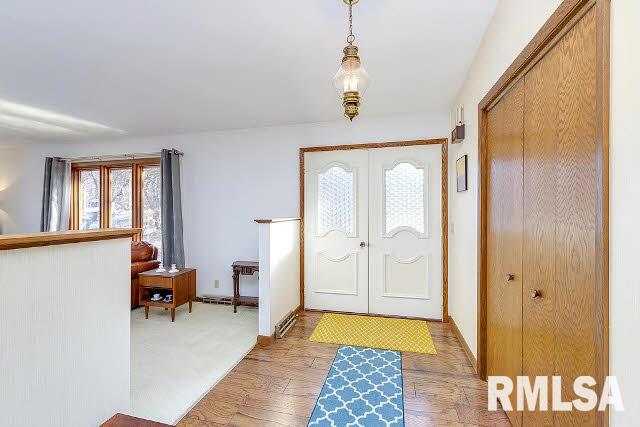 18420 Deer Hill Road Pleasant Valley, IA 52767 - Photo 6 of 24 Gallery Image 6