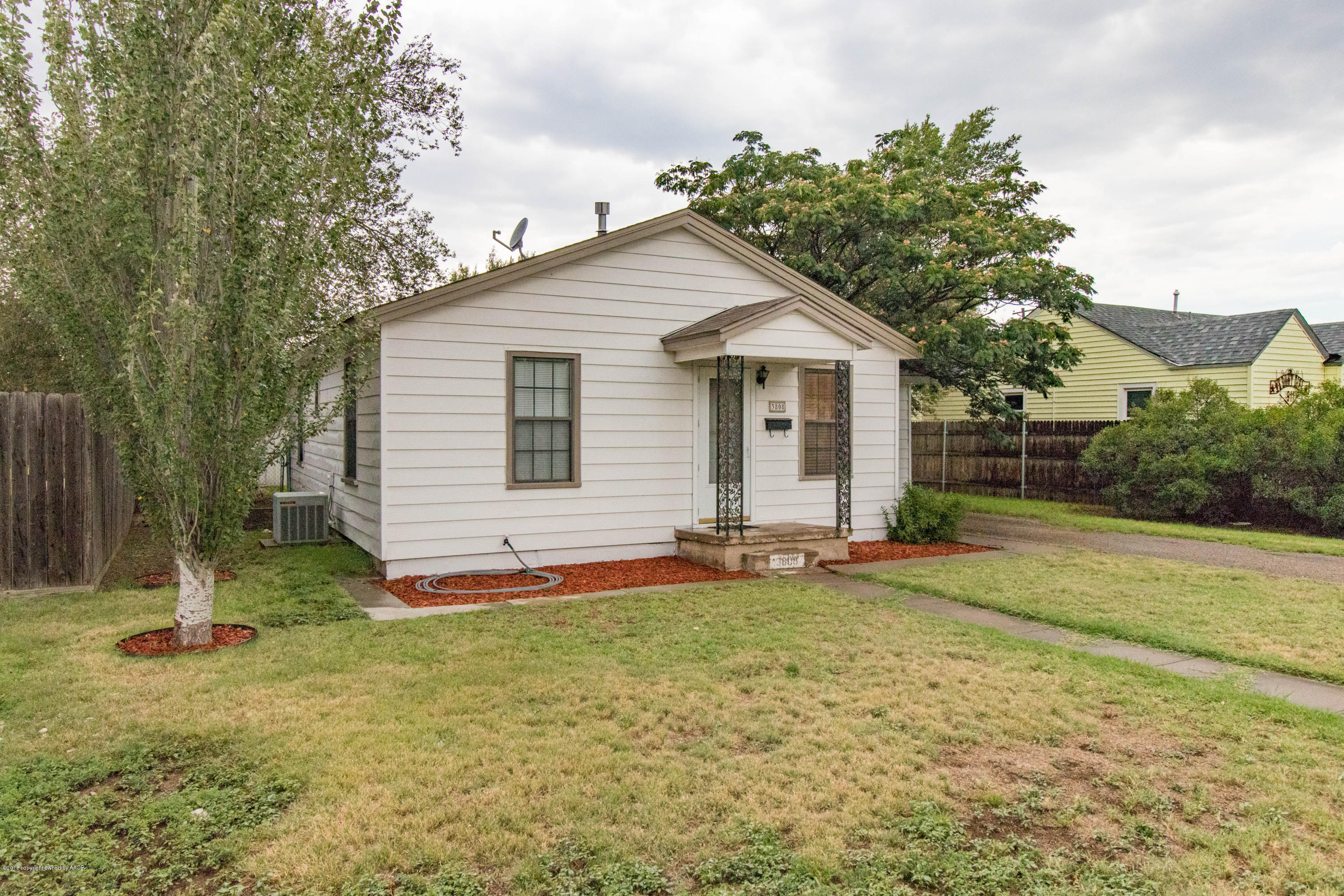 3808 South Hayden Street Amarillo, TX 79110 - Photo 3 of 21 004