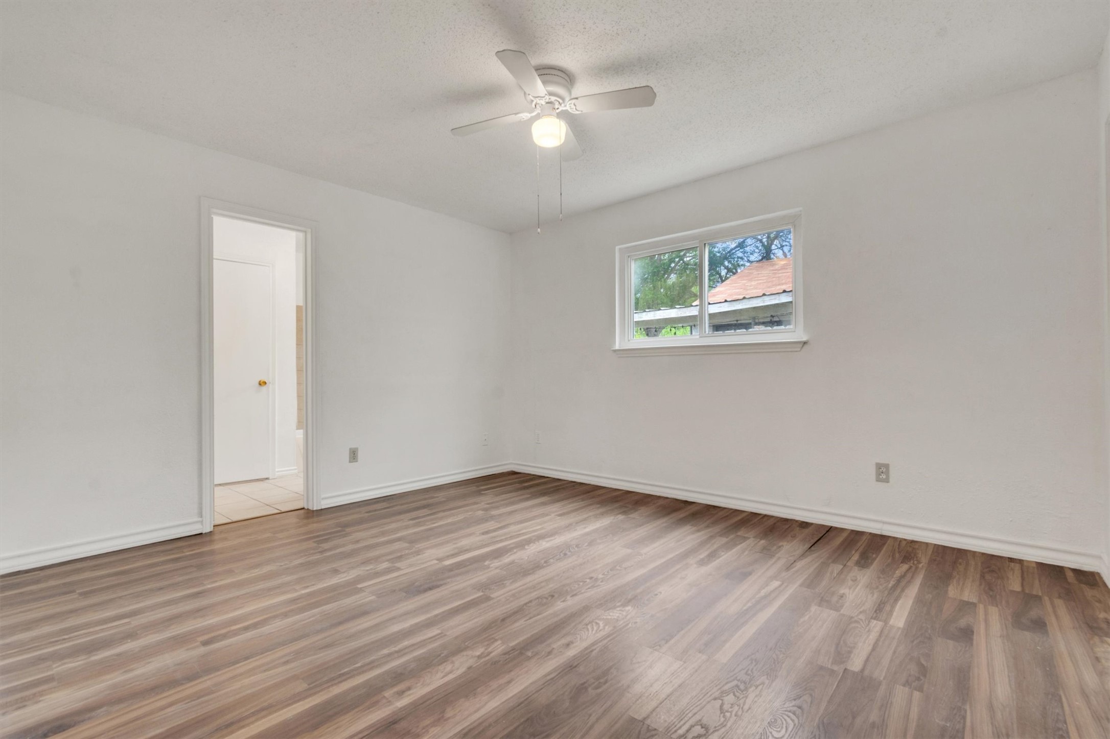 807 Travis Street Lockhart, TX 78644 - Photo 12 of 20