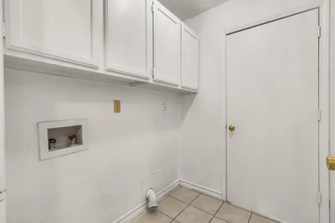 $199,000 | 807 Travis Street, Lockhart, TX 78644