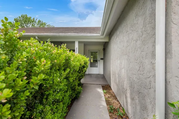 $199,000 | 807 Travis Street, Lockhart, TX 78644