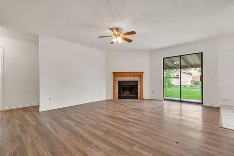 $199,000 | 807 Travis Street, Lockhart, TX 78644