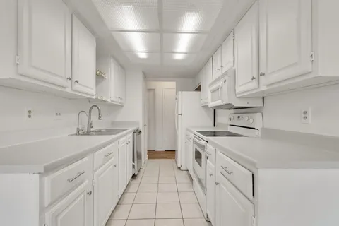 $199,000 | 807 Travis Street, Lockhart, TX 78644