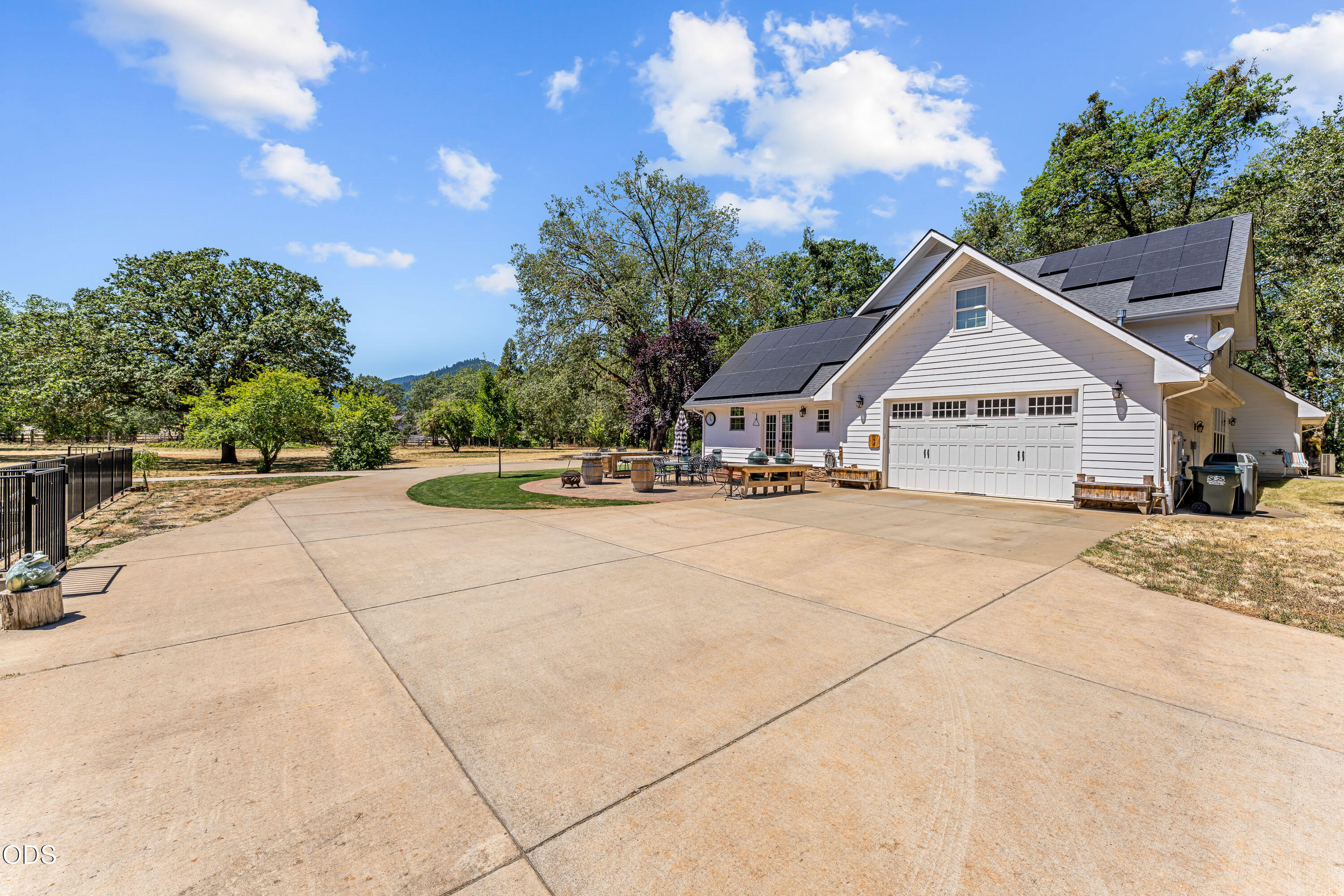 438 Murphy Creek Road Grants Pass, OR 97527 - Photo 8 of 17