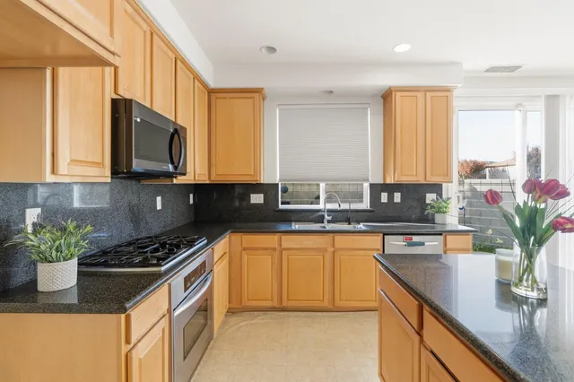 $499,500 | 17 Narwal Place, Sacramento, CA 95835