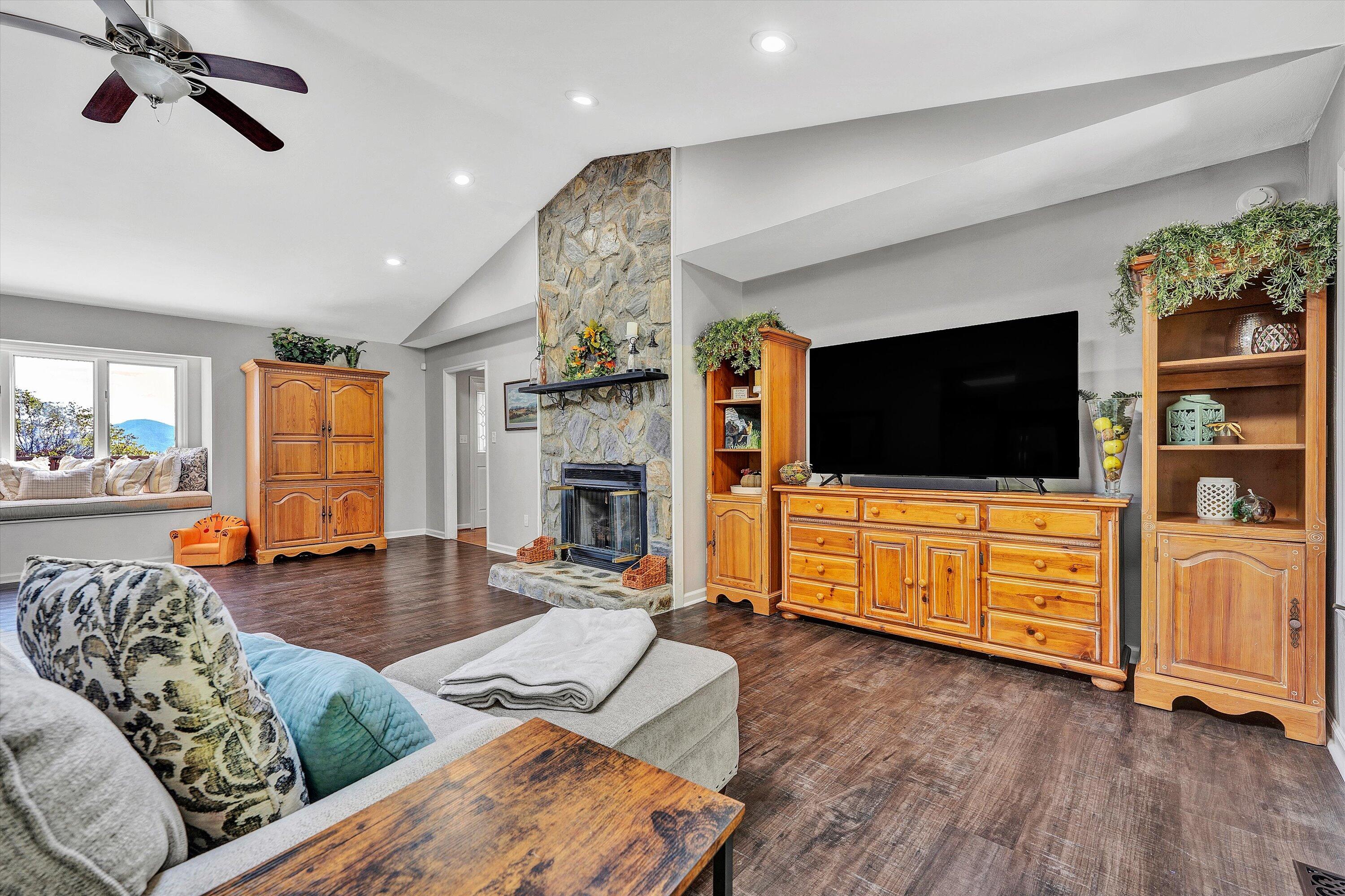 4625 Twelve Oclock Knob Road Roanoke, VA 24018 - Photo 15 of 70 15-SGP-08808